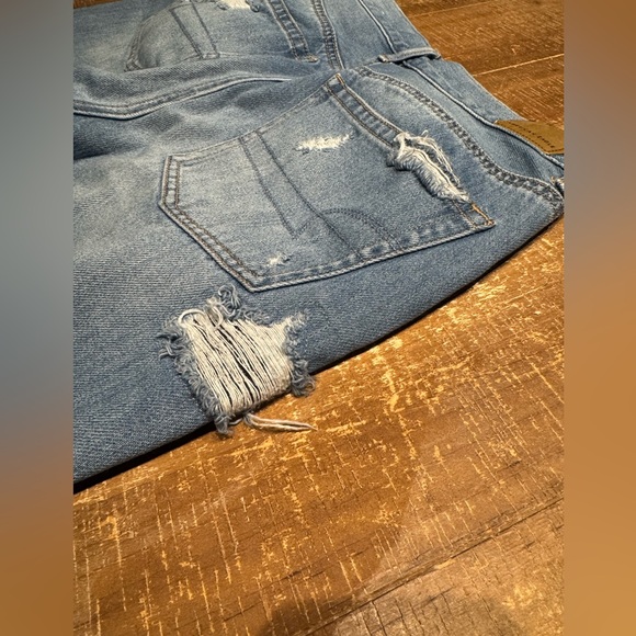 American Eagle Distressed Button Fly Hi-Rise Girlfriend Jeans - Picture 9 of 16